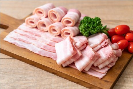 Tocineta y chorizos